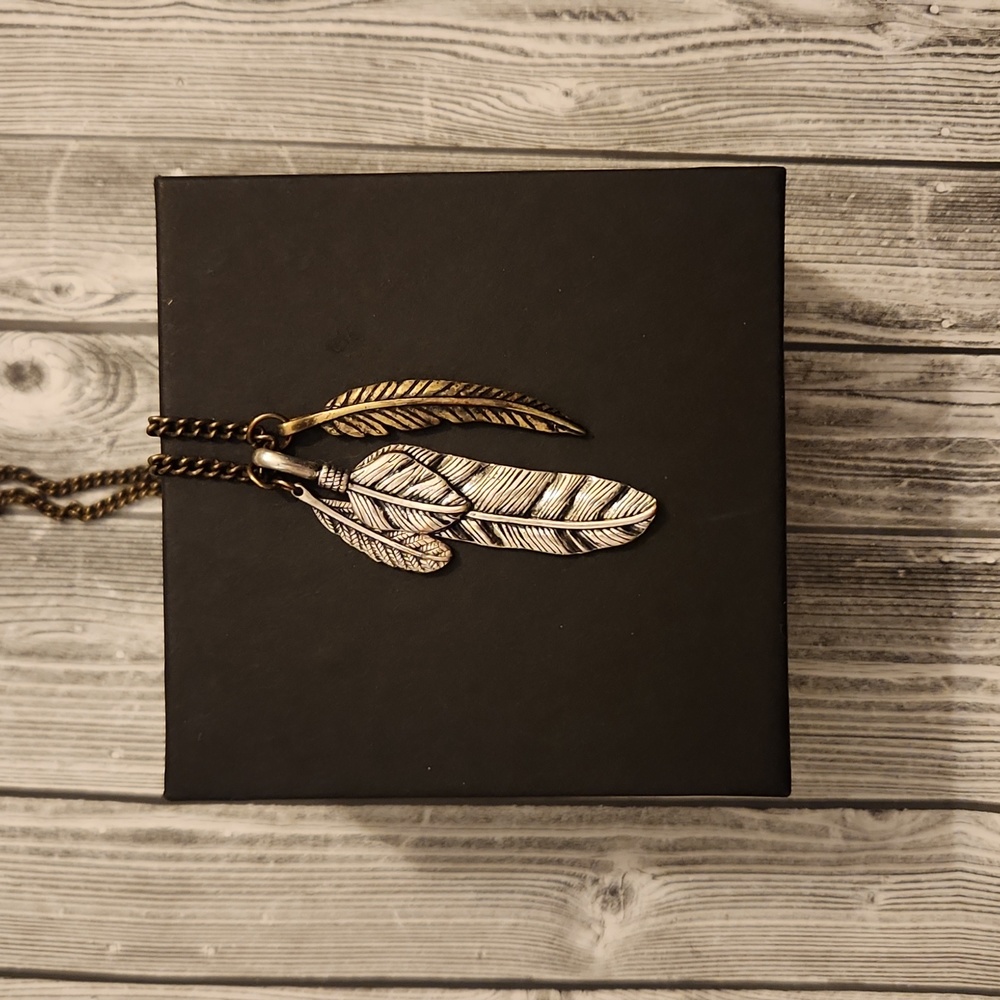 Feather necklace